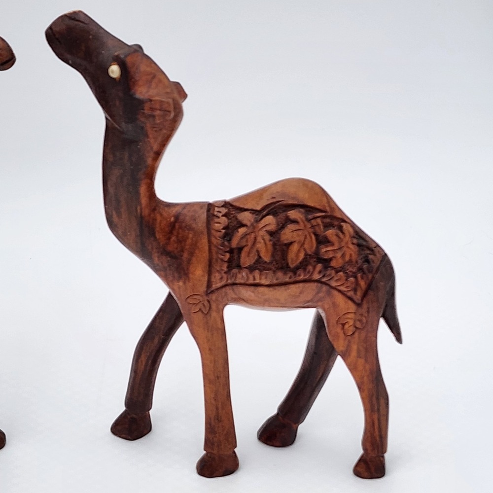 Vintage Hand Carved Standing Wood Camel Sculptures Set Of 3 Bead Eyes Intricate - Picture 11 of 16